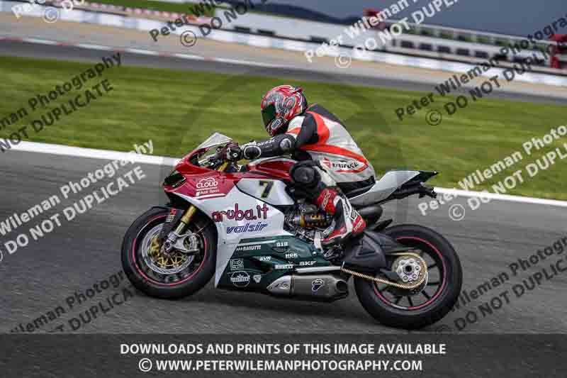 cadwell no limits trackday;cadwell park;cadwell park photographs;cadwell trackday photographs;enduro digital images;event digital images;eventdigitalimages;navarra;no limits trackdays;peter wileman photography;racing digital images;trackday digital images;trackday photos